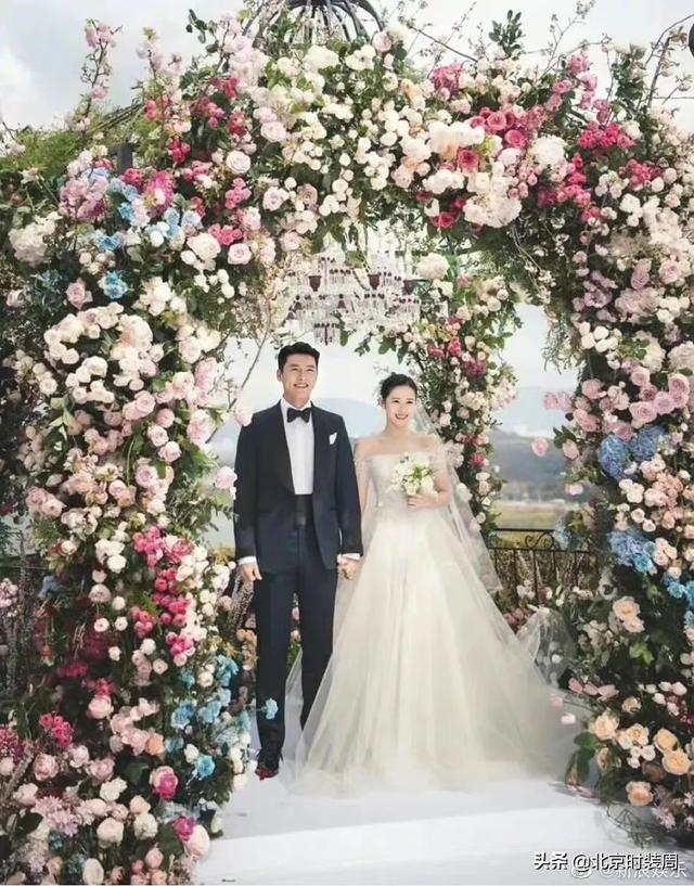 婚纱网页设计素材（婚纱模板图片）