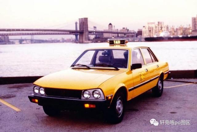 「海外路边摄」美规版的标致Peugeot_505_&_道奇公羊RAM_Van